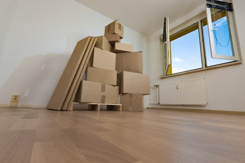 Checklist and packing supplies for house removals in Edgware
